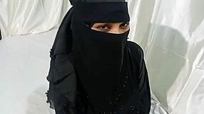 Man, this hot muslim girl gets hardcore doggy style with her hindu boyfriend! 😍