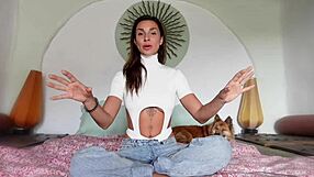 roxy fox compares foreskin and circumcised penises