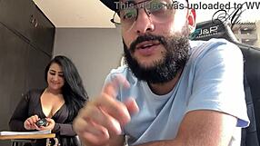 Manajer Ku Suruh Tanda Kontrak, Dan Aku Mau Hisap Kontolnya