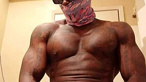 Hallelujah Johnson Worships Huge Big Black Cock With Dirty Talk.