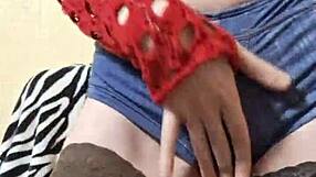 Mistress Elza Kom very hot with small waist