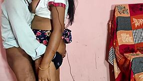 Check out this desi bhabhi in the hotel with her boss