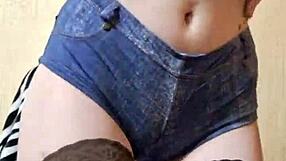 Mistress Elza Kom very hot with small waist