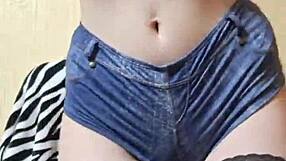 Mistress Elza Kom very hot with small waist