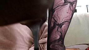 Patrick's Custom Request Giantess In Crotchless Pantyhose From Dawnskye1962