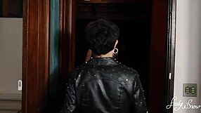 Ex porn actor discovered as scammer.