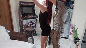 Married Woman Teases Electrician With Hardcore Pussy Licking And Blowjob At Home