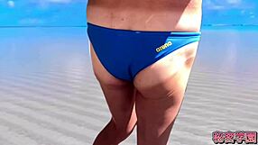 Vam je všeč ko kurci štrlijo iz kopalk med drkanjem in izlivom?