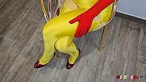 spandexqueen cums thrice, gets him on yellow suit