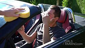 湿润舔菊清洁工与女孩舔18+青少年动作今天