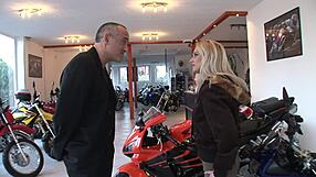 Megan Vale Shaved Her Pussy And Bleached Her Asshole For You