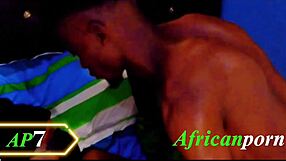 Črnka trdo pofukana s puščico v misionarskem položaju!