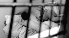 सौतेली बेटी को बेस्ट फ्रेंड के घर चुदते पकड़ लिया