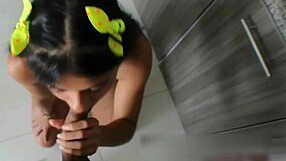 La flaca india pagó al trabajo por un recargo