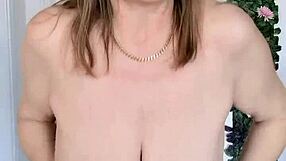 Congressmans wife caught stealing pays with threesome in garage