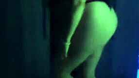 gostosa bunduda parades in lingerie for halloween