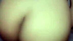 this arab milf has a sexy ass