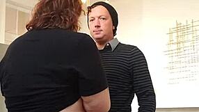 Ne morem verjeti, da sem ujel to lepotico, kako mi sisa kurca na skriti kameri. Nikoli nisem mislil, da bo tako divja.