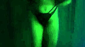 Plump gostosa girl from the crossroads in white