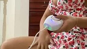 Sexy Latina Novinha Shaves for Hot Action