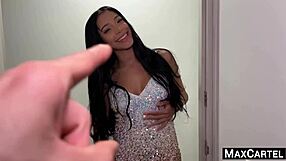 Tengok Mata Aku Sambil Aku Telan Batang Kau?