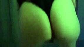 Plump gostosa girl from the crossroads in white