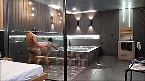 Levei Minha Amiga ao Motel de Luxo, Ela Adorou e Liberou o Cuzinho