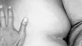 Pernah cuba anal keras hitam putih dengan batang besar?