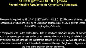 Vay be Asyalı MILF'ler vahşi grup orgisinde!