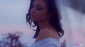 Sou Daisy Fuentes no Lucidflix Ultimacy II ep 3 lambendo buceta depilada