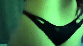 gostosa bunduda parades in lingerie for halloween