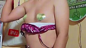 Linda navidad strips?