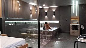 Levei Minha Amiga ao Motel de Luxo, Ela Adorou e Liberou o Cuzinho