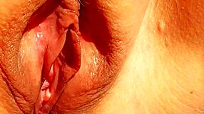 Aku pamerkan badan matang penuh yakin