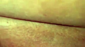 Anal gostoso makes her moan with intense pleasure and dripping orgasms.