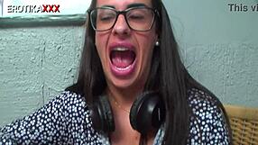 Eduarda Grazel As Naughty Assistant In Backstage Scene