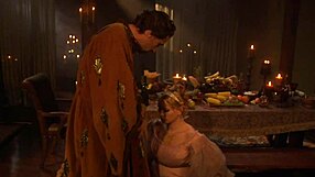 Katja Kassin membongkok untuk Steve Holmes kongkek punggung tanpa kondom