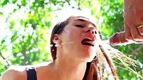 Aprilbigass chats about her big ass in this web session