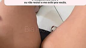 Enquanto Esperava O Corno Na Consulta Me Vi Sozinha Na Sala E O Tesão Logo Bateu Toquei Uma Siririca Gostosa No Meio Da Recepção