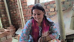 Fat Women LABOUR FUCK Contractor for Extra Cash