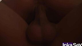 Asi es como una petite venezolana busca ayuda para estudiar con resultados sexuales