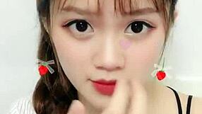 귀여운 Em Gai의 Uplive 웹캠 라이브 스트림