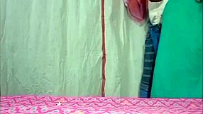 Indian Tamil Hot Housewife Gets Fucked