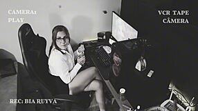 Secretary Gives Blowjob During Boss's Massage, Cuckold Risk