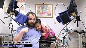 Dr. Tampa捆绑Raya Nguyen作为新性奴隶