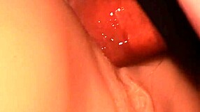 Vesel sem, da zdrsnem v njeno tesno rit za divji užitek nocoj.