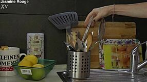 i'm a housewife going crazy in the kitchen