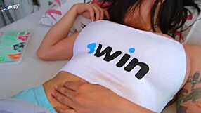 Hermanastro Folla Mi Vagina in Hardcore 3some POV