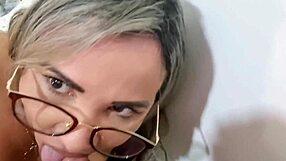 professora casada ensina aulas com peitos grandes e boceta molhada