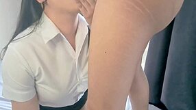 asian girl with big pussy and curvy body